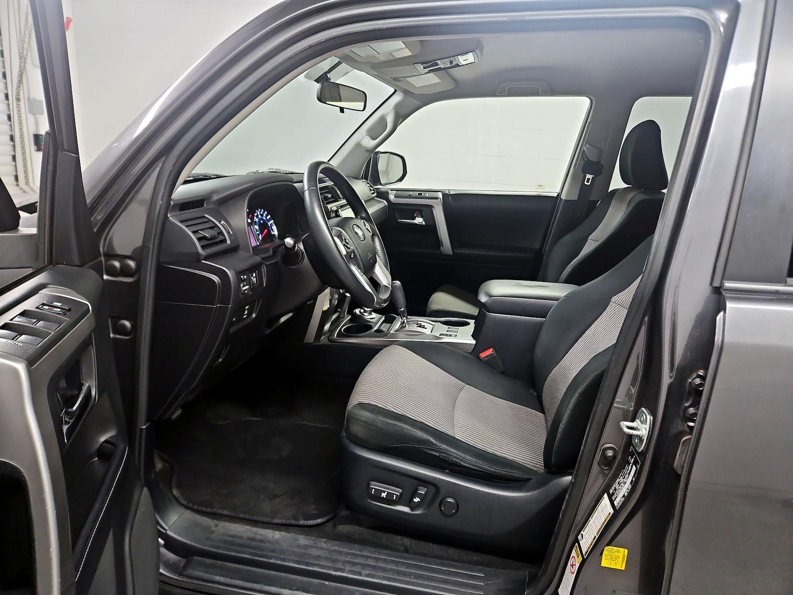 Power Seat(s) & Side Airbags