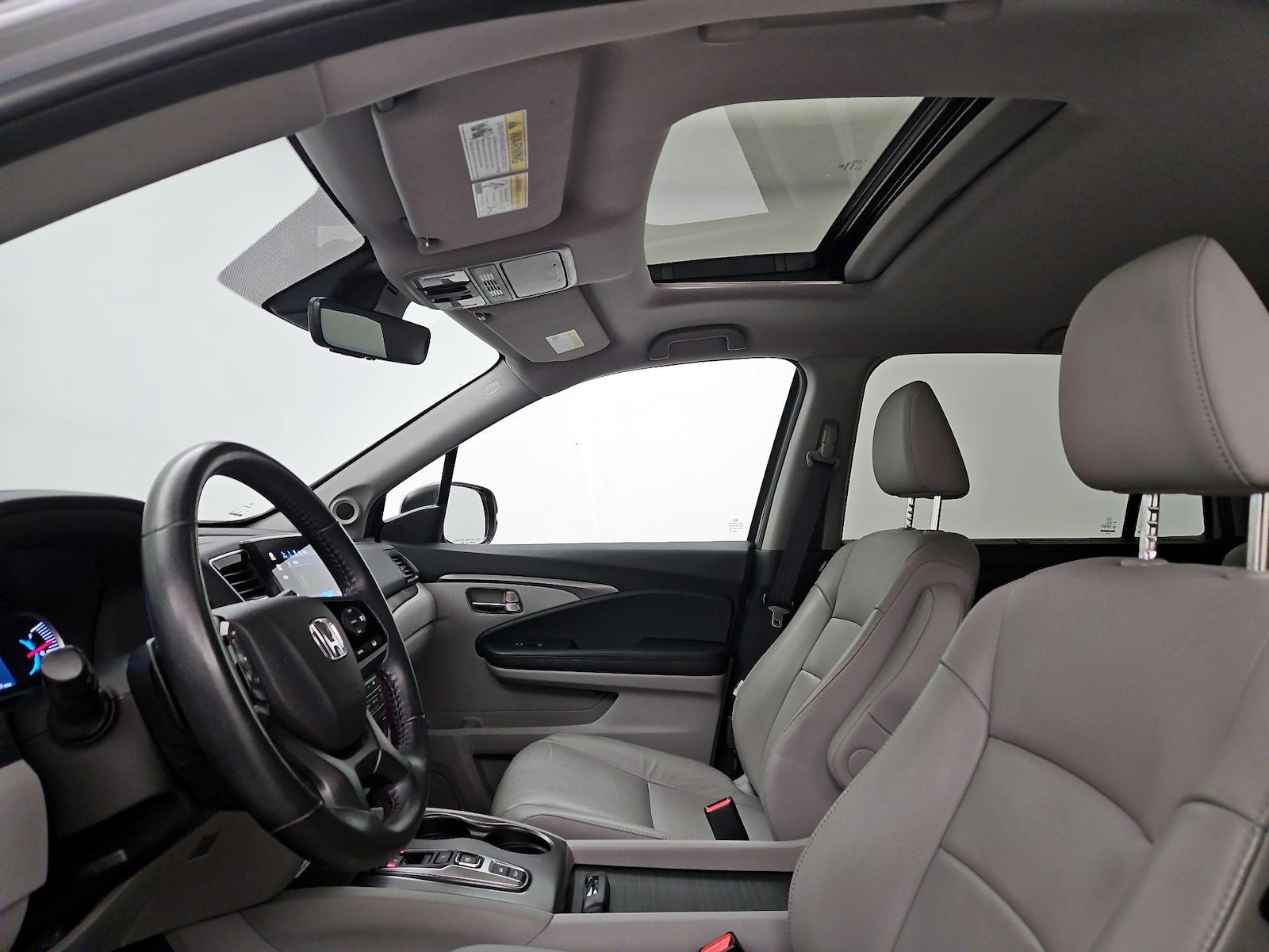 Sunroof(s) & Overhead Airbags