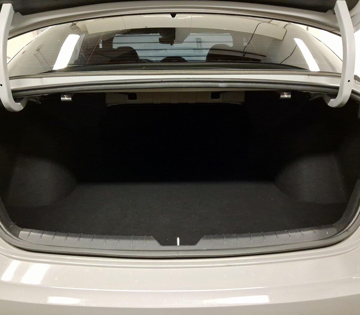 Trunk/Cargo (Seats Up)