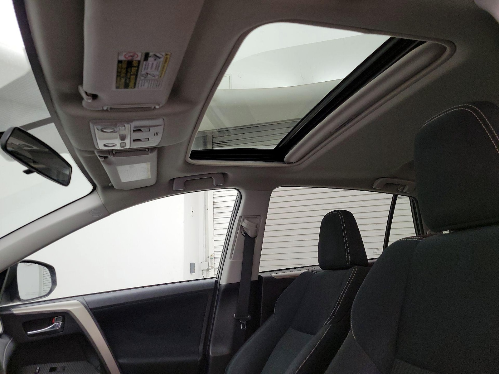 Sunroof(s) & Overhead Airbags