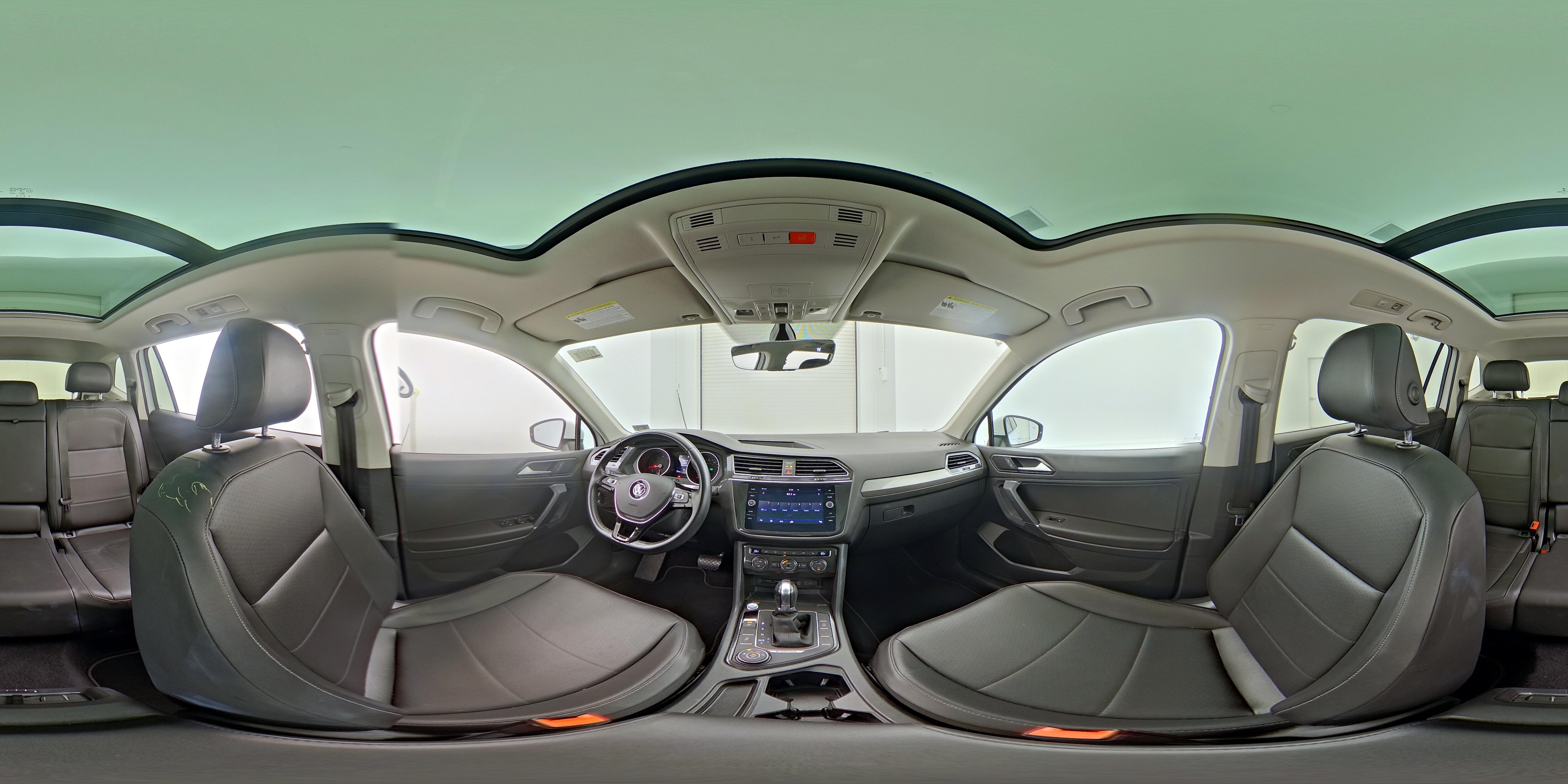 2018 Volkswagen Tiguan SE - Photo 26