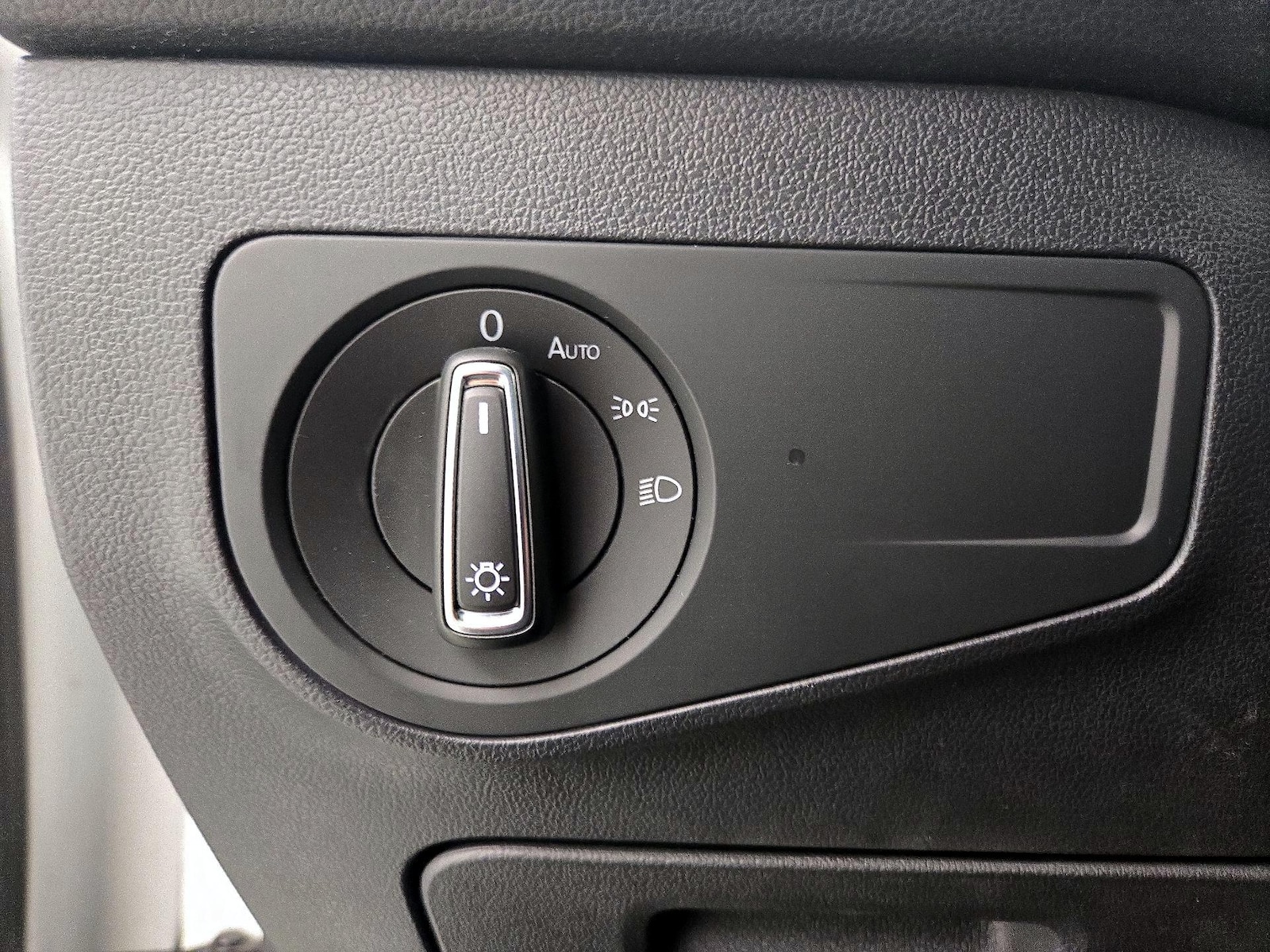 2018 Volkswagen Tiguan SE - Photo 14