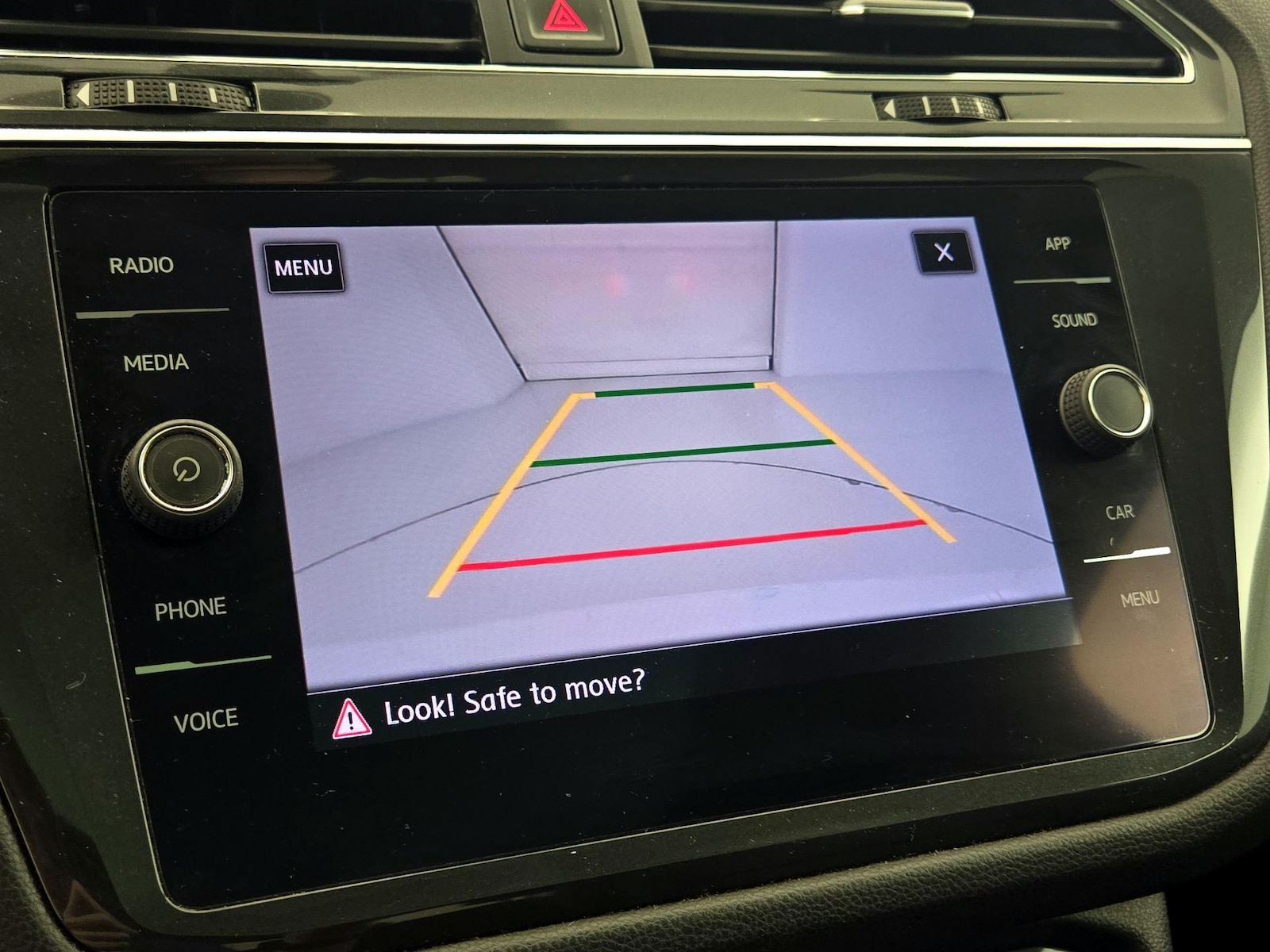 2018 Volkswagen Tiguan SE - Photo 15