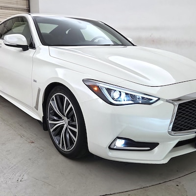 2018 Infiniti Q60 Luxe