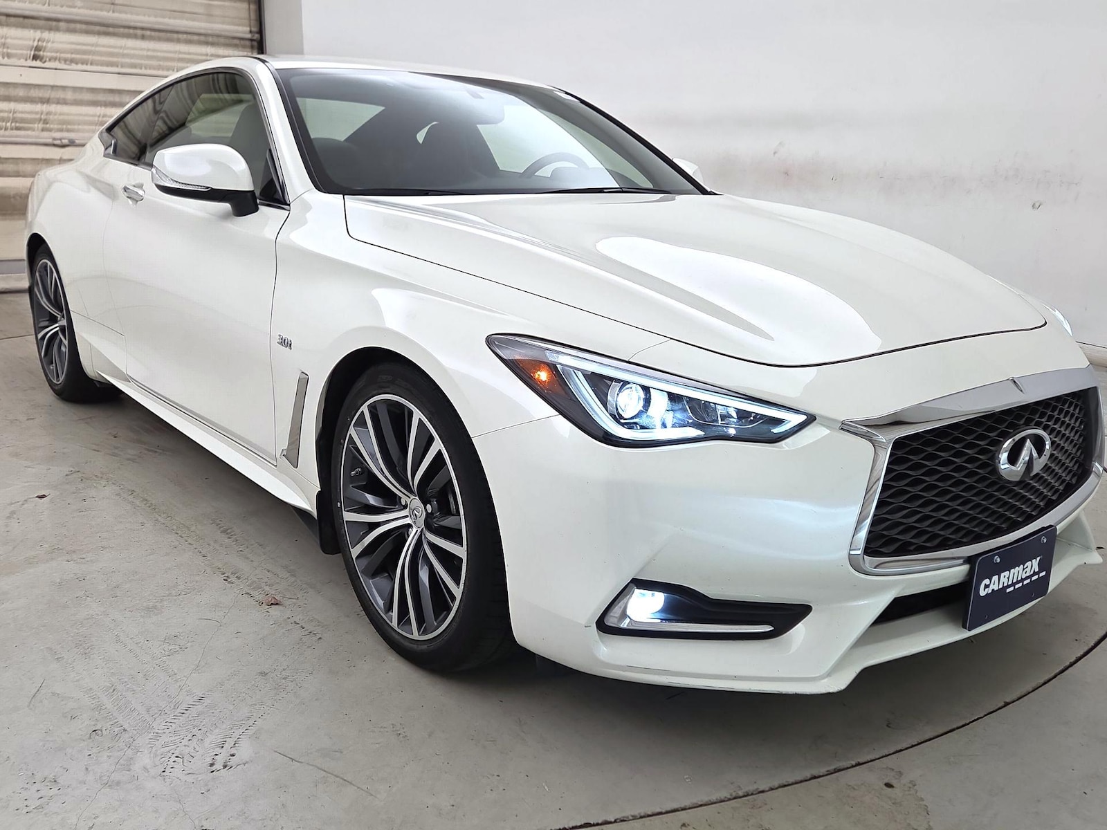 2018 INFINITI Q60 Coupe LUXE