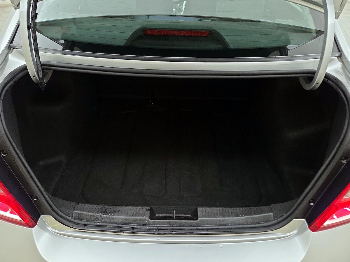 Trunk/Cargo (Seats Up)