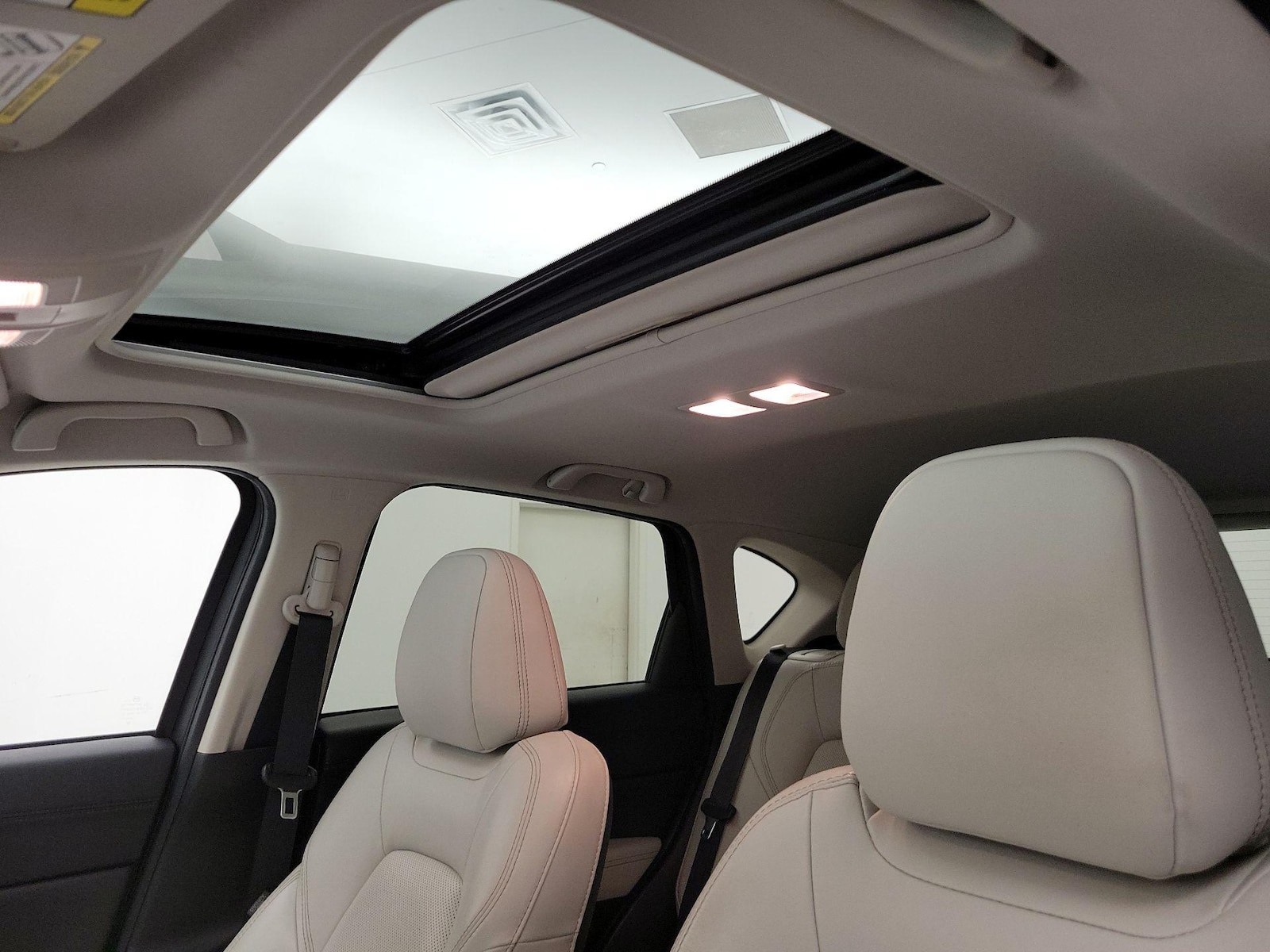 Sunroof(s) & Overhead Airbags
