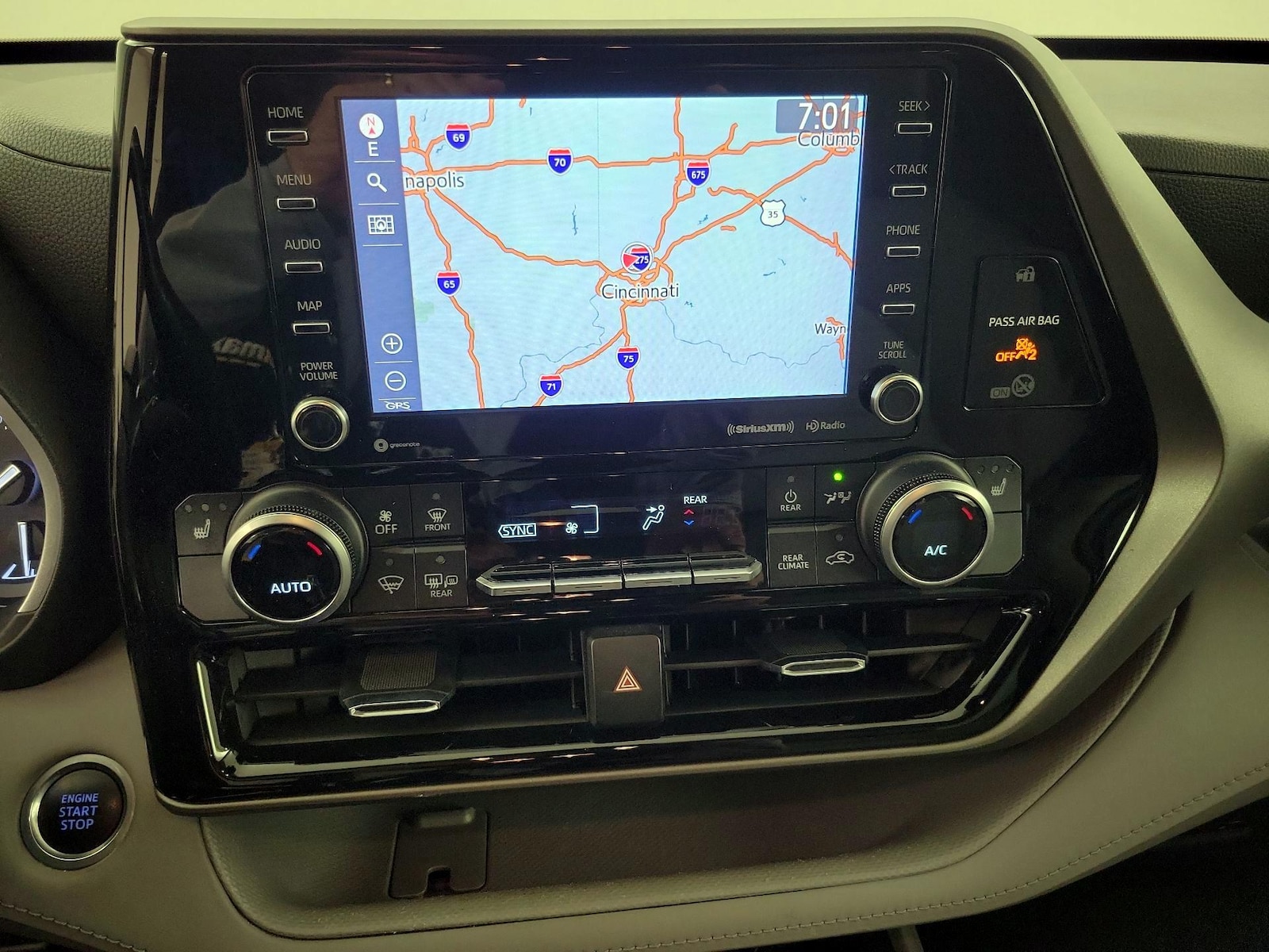 2020 Toyota Highlander XLE - Photo 15