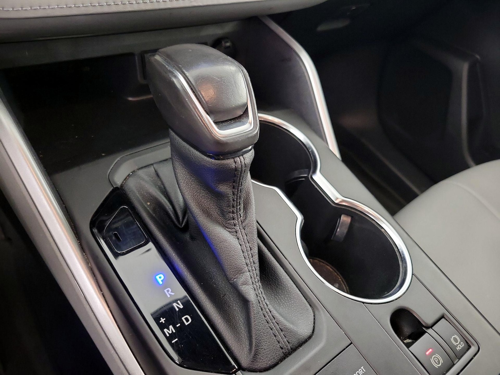 2020 Toyota Highlander XLE - Photo 19