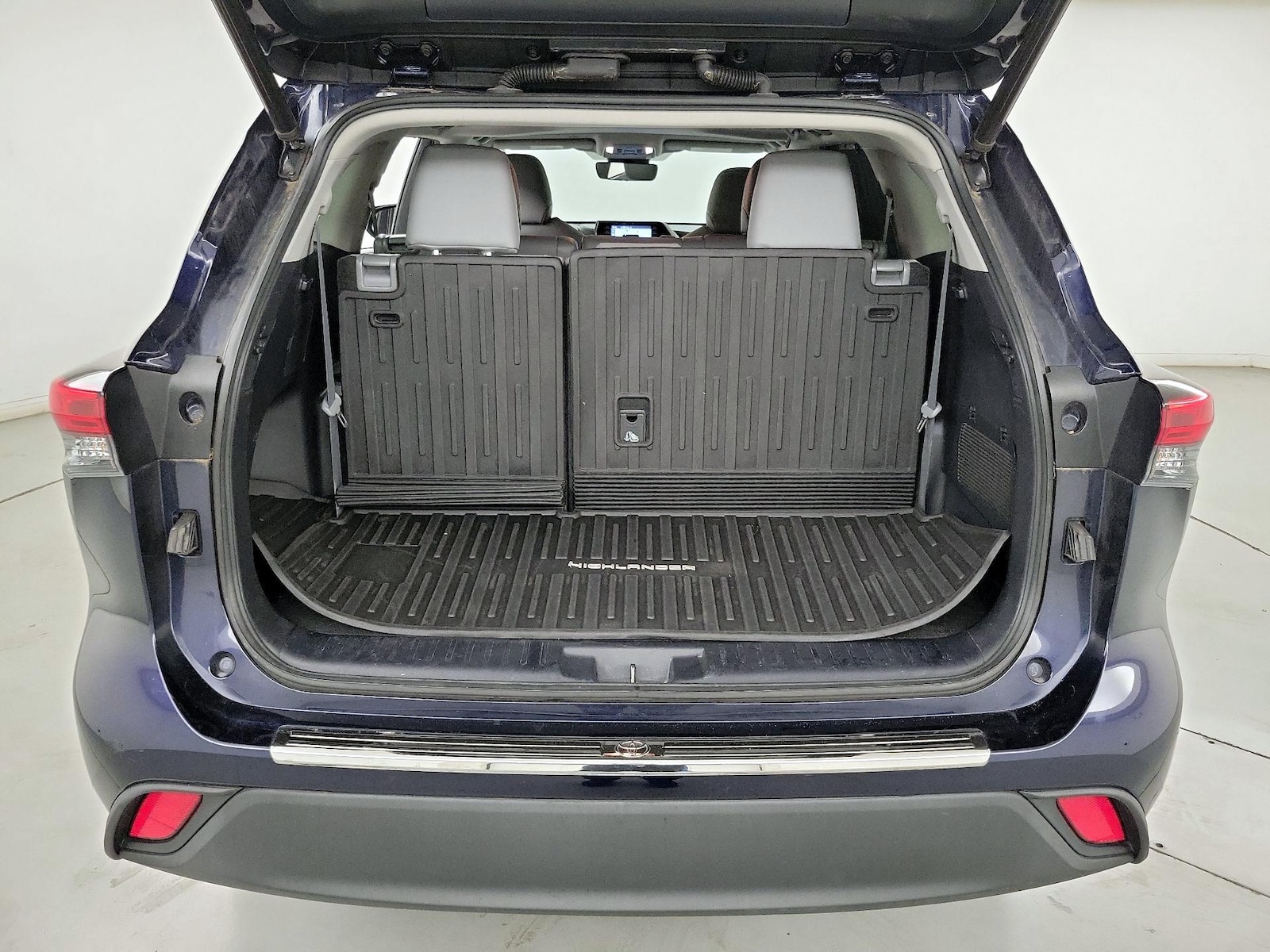 2020 Toyota Highlander XLE - Photo 24