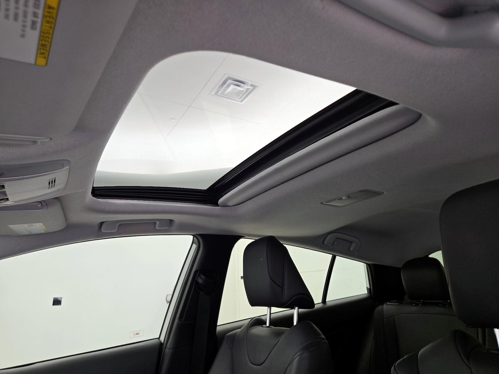 Sunroof(s) & Overhead Airbags