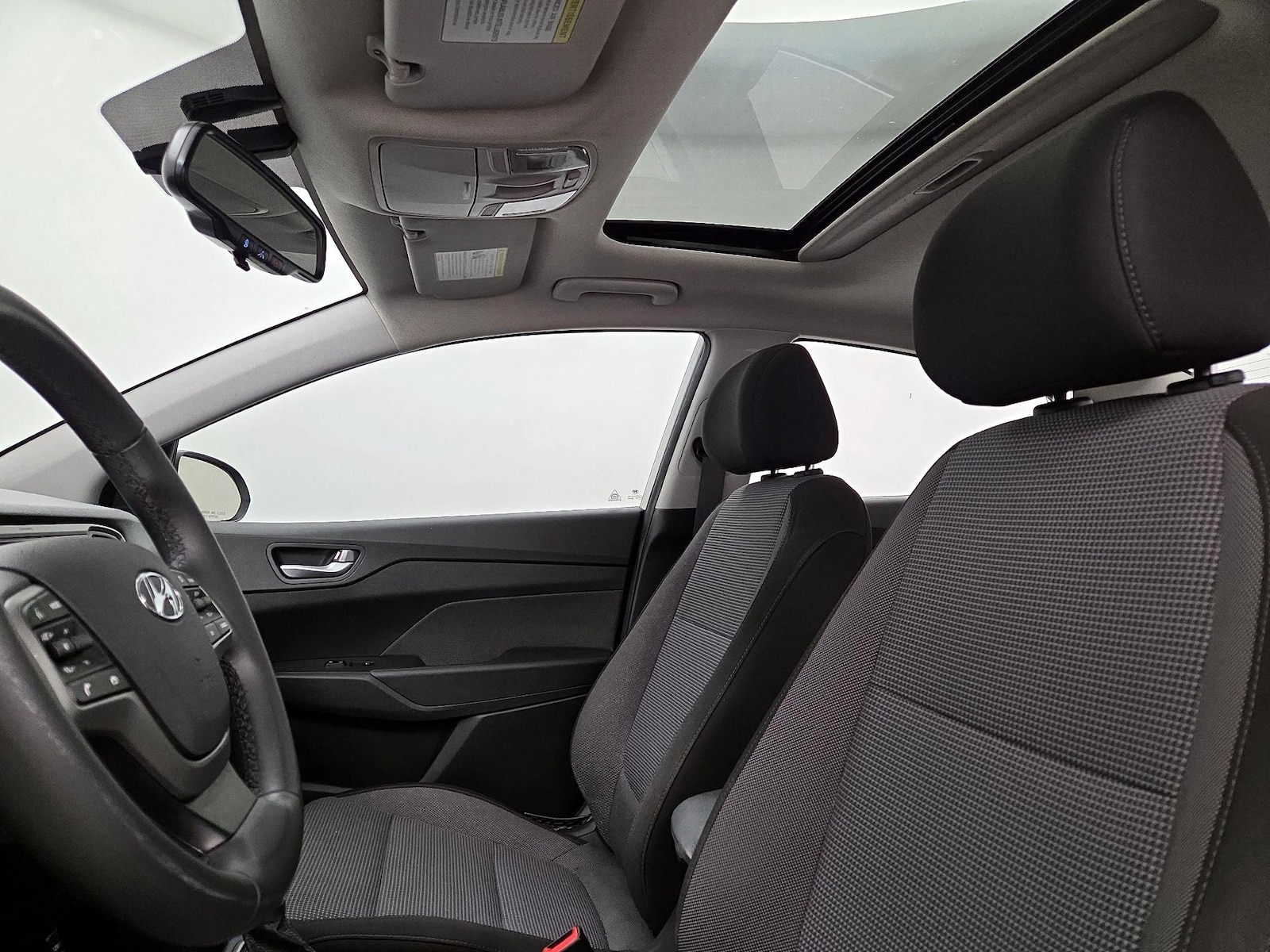 Sunroof(s) & Overhead Airbags