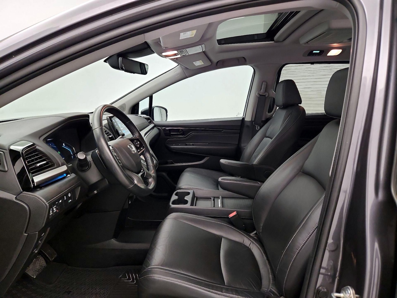 Sunroof(s) & Overhead Airbags