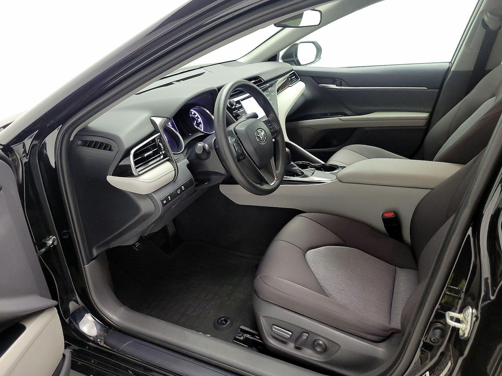 Power Seat(s) & Side Airbags