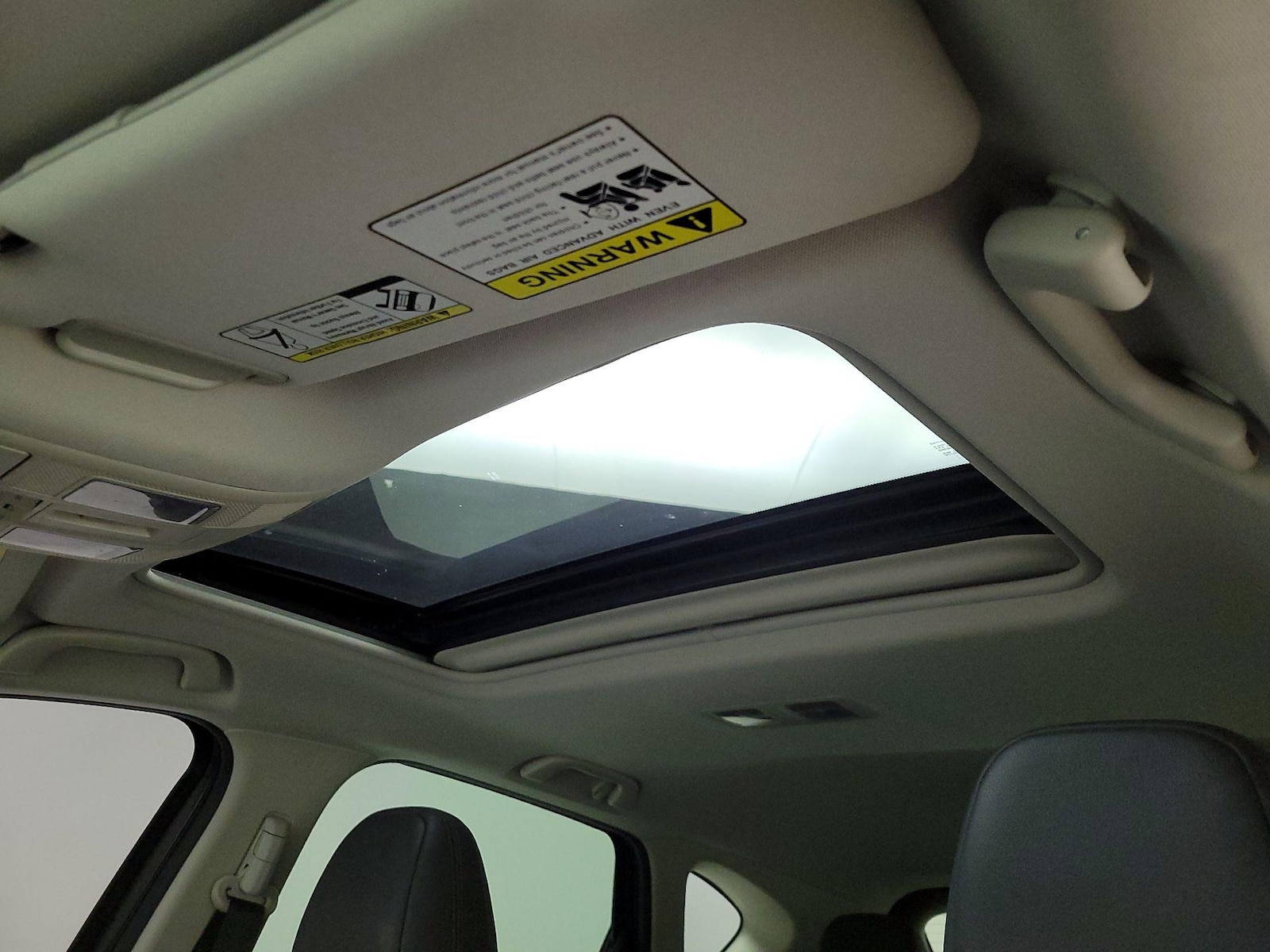 Sunroof(s) & Overhead Airbags