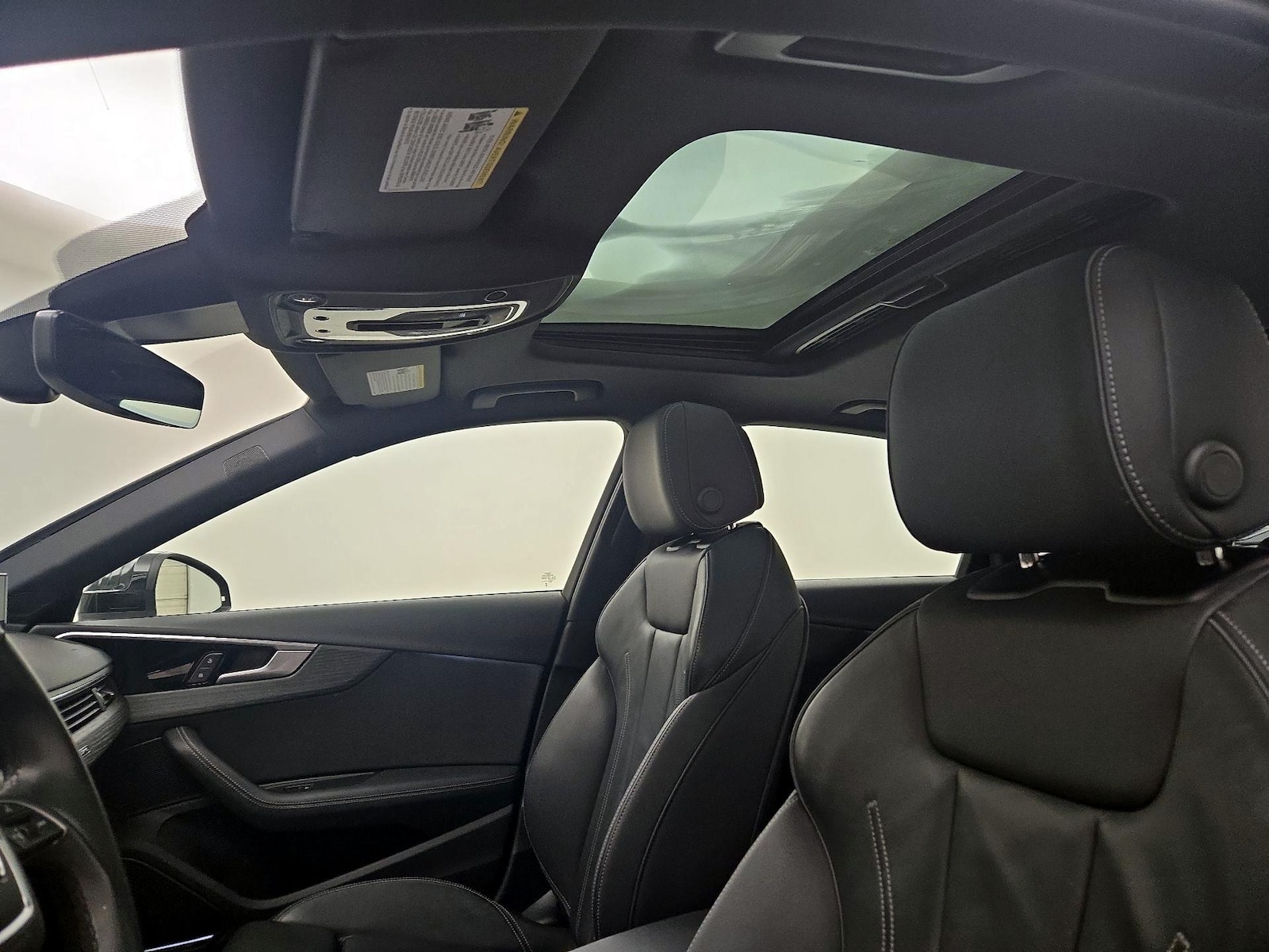 Sunroof(s) & Overhead Airbags