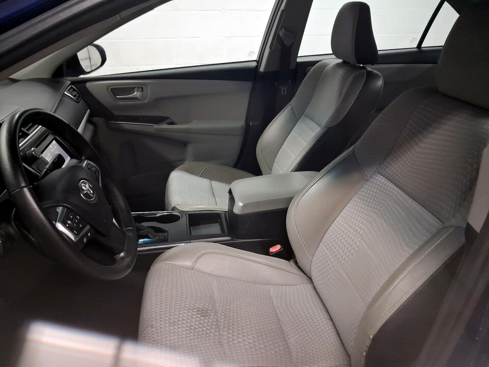 Power Seat(s) & Side Airbags