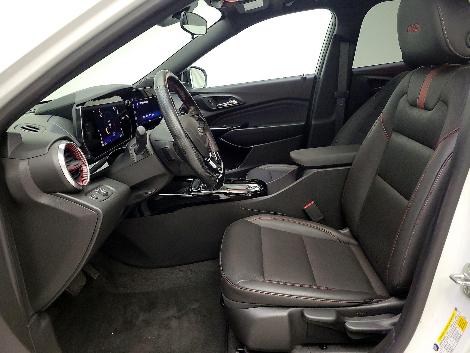2025 Chevrolet Trax RS - Photo 12