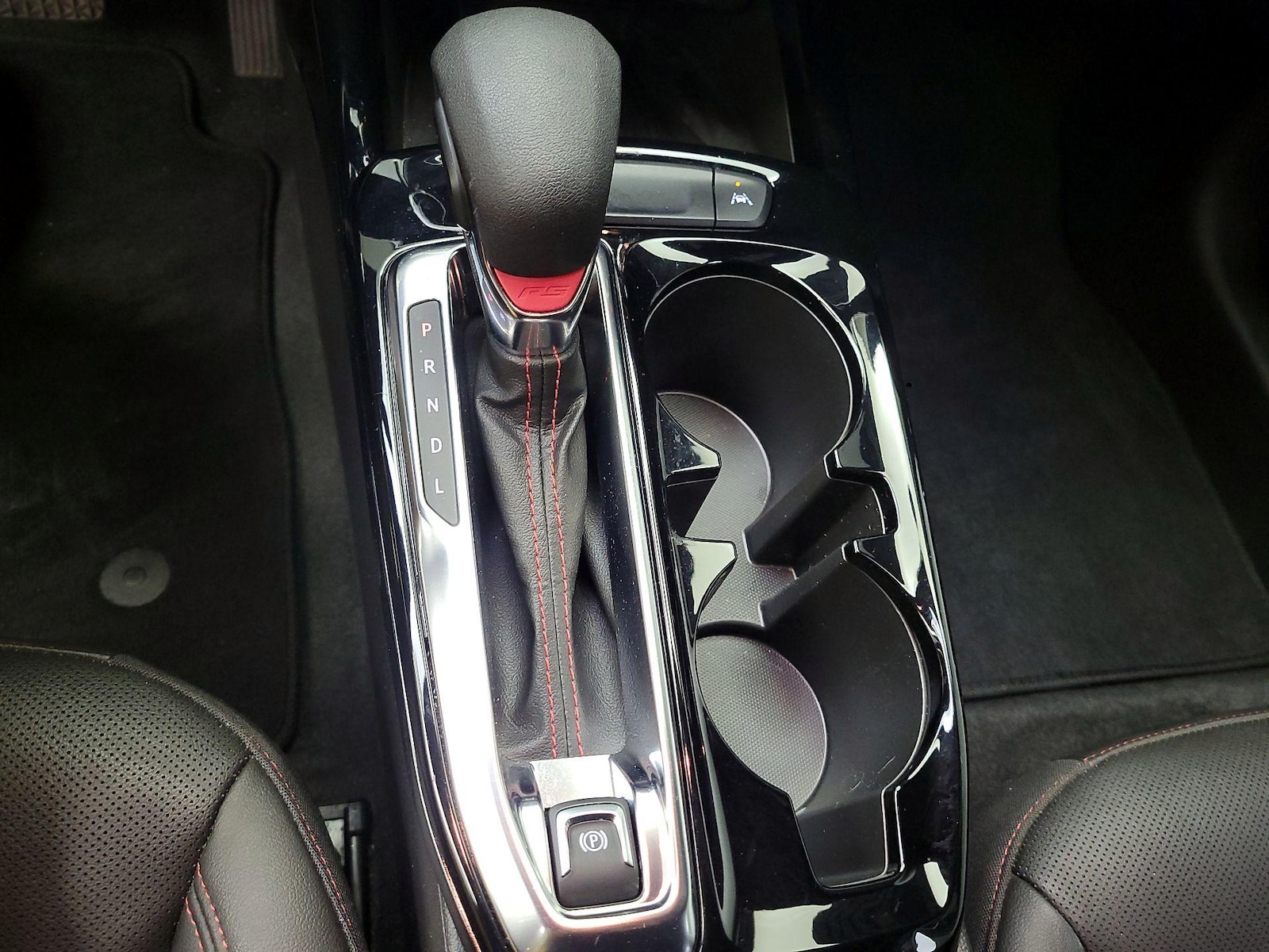 2025 Chevrolet Trax RS - Photo 18