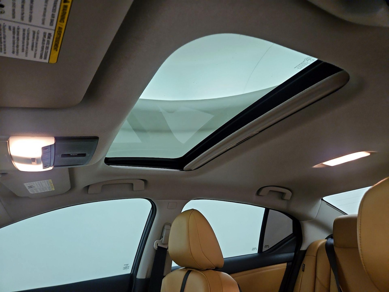 Sunroof(s) & Overhead Airbags
