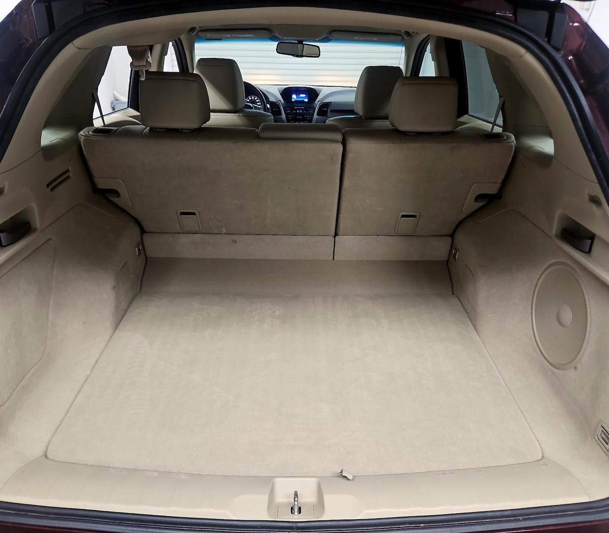 Trunk/Cargo (Seats Up)