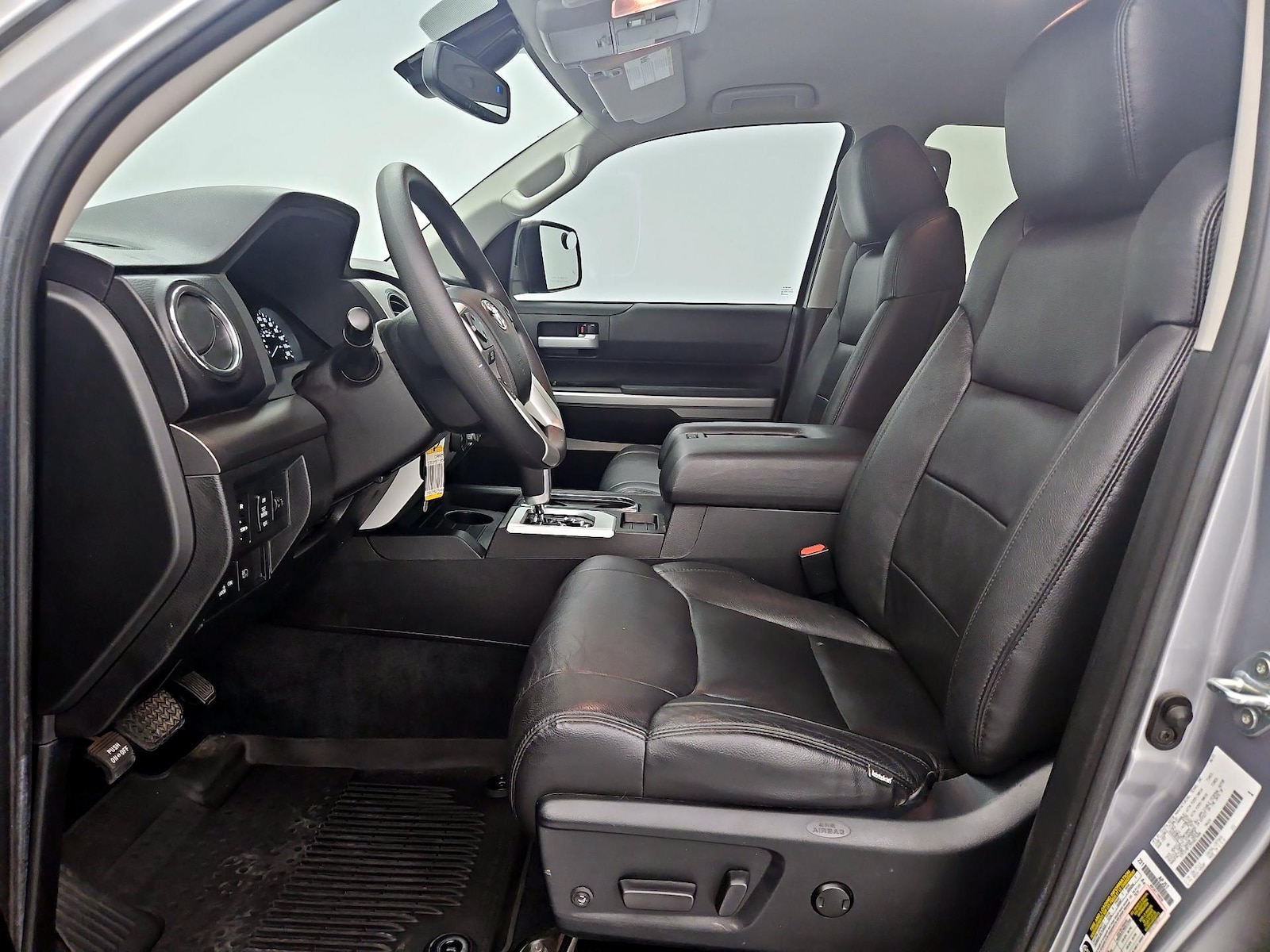 Power Seat(s) & Leather Seats