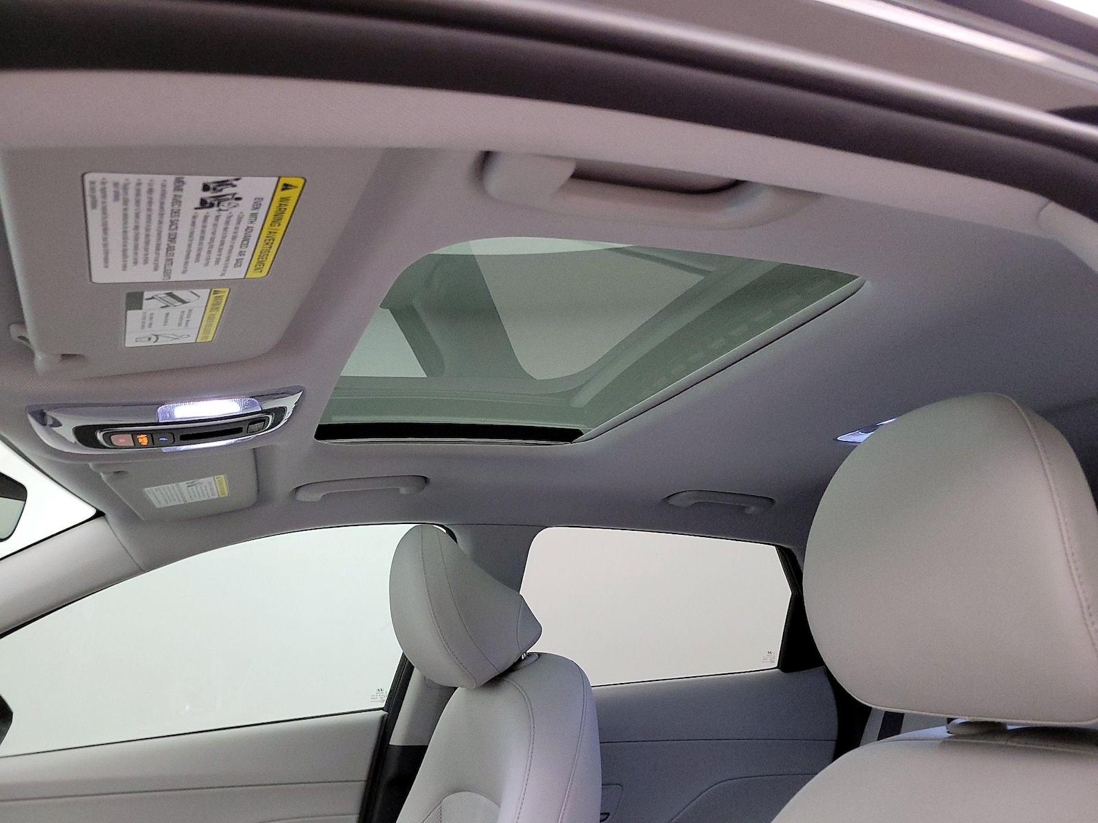 Sunroof(s) & Overhead Airbags