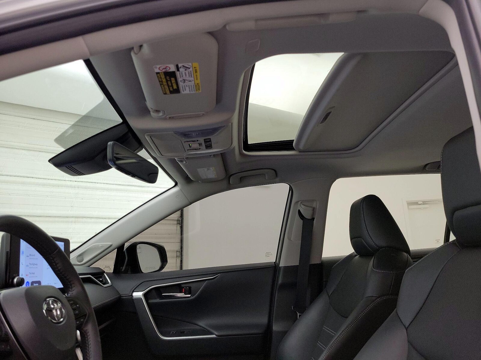 Sunroof(s) & Overhead Airbags
