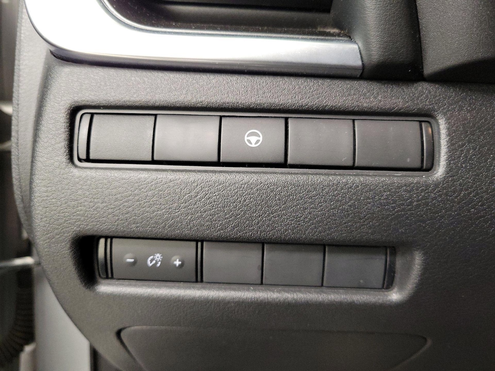 2022 Nissan Rogue SV - Photo 14