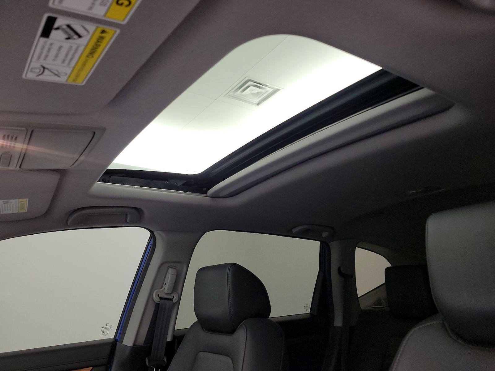 Sunroof(s) & Overhead Airbags
