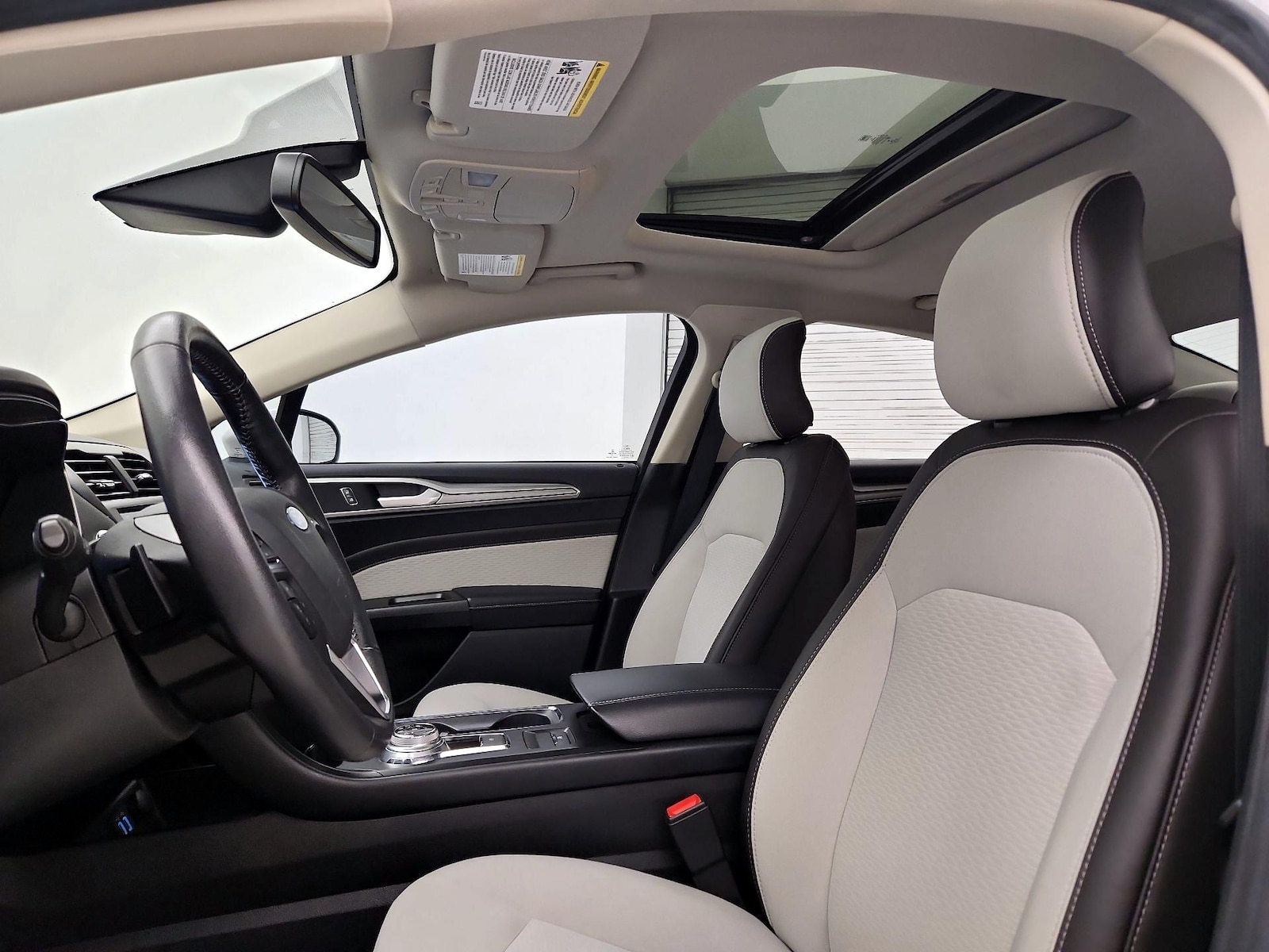 2019 Ford Fusion SE - Photo 20
