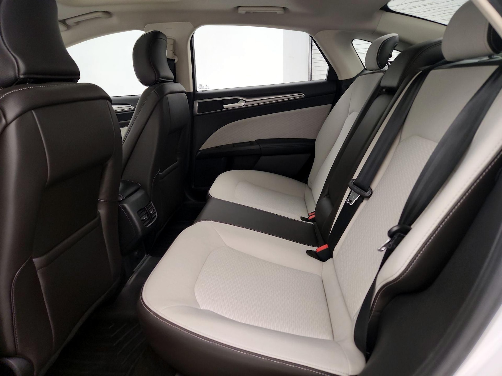 2019 Ford Fusion SE - Photo 21