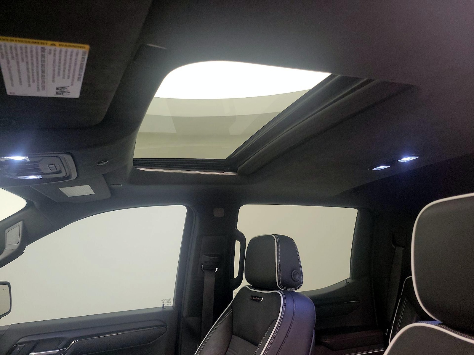 Sunroof(s) & Overhead Airbags
