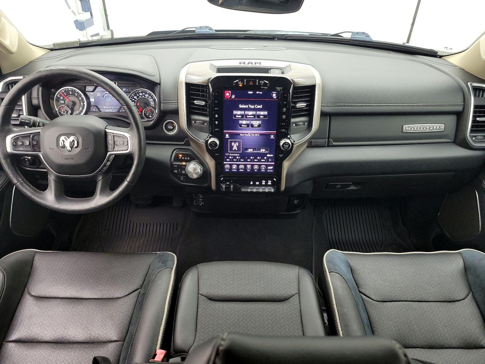 Apple CarPlay® & Android Auto™