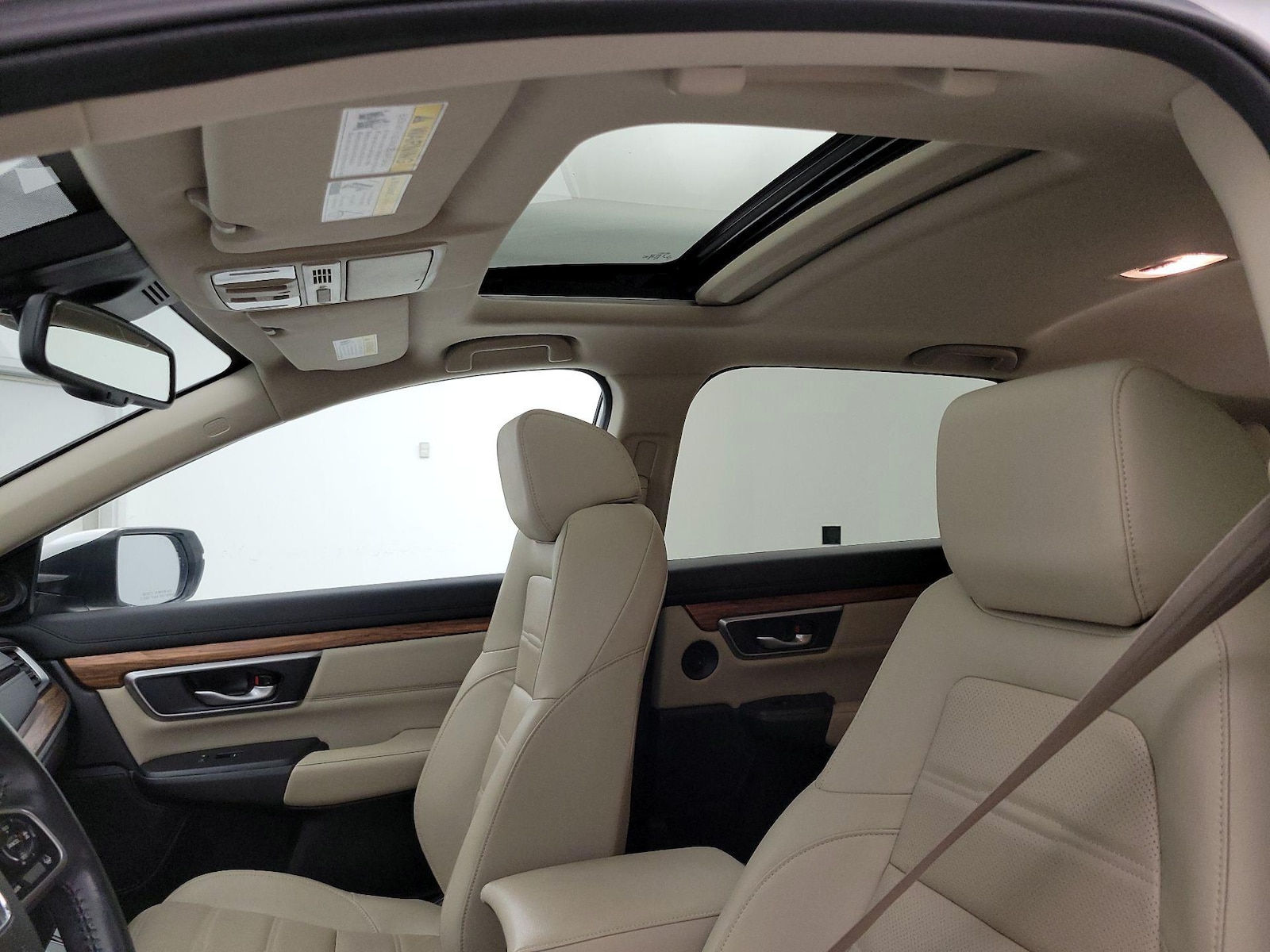 Sunroof(s) & Overhead Airbags