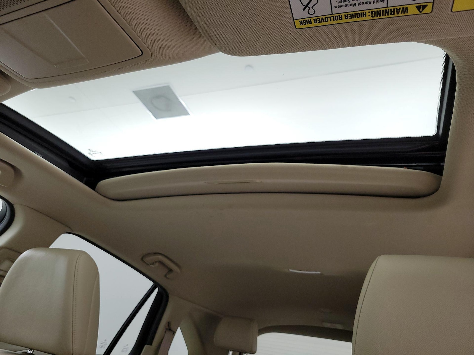 Sunroof(s) & Overhead Airbags