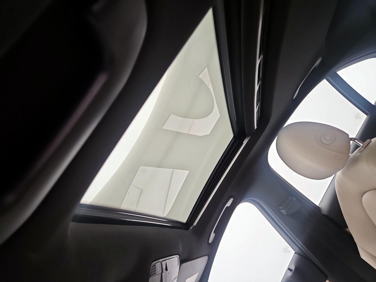 Panoramic Sunroof & Sunroof(s)