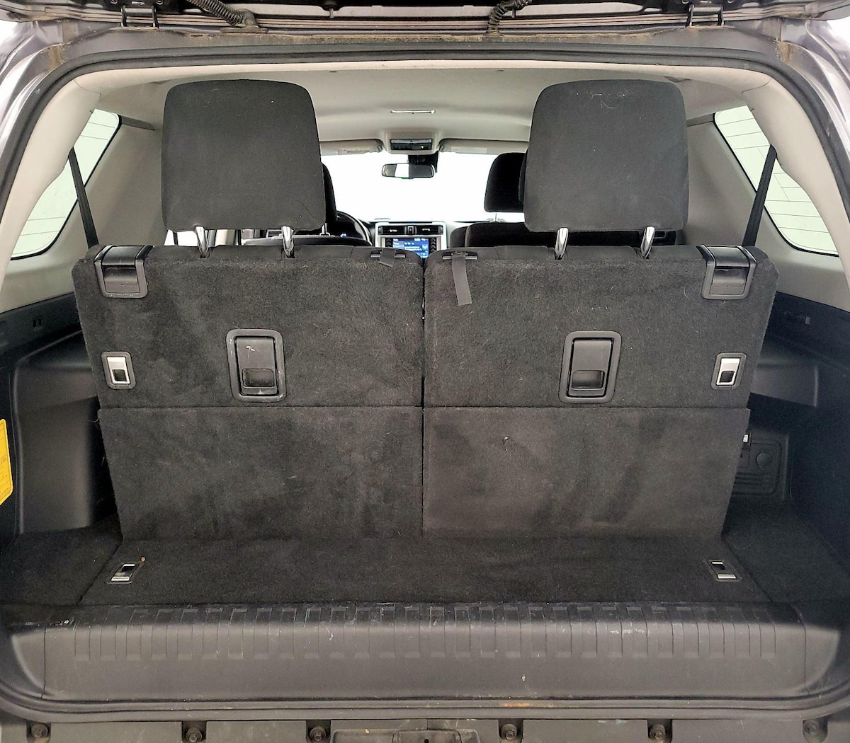 Trunk/Cargo (Seats Up)