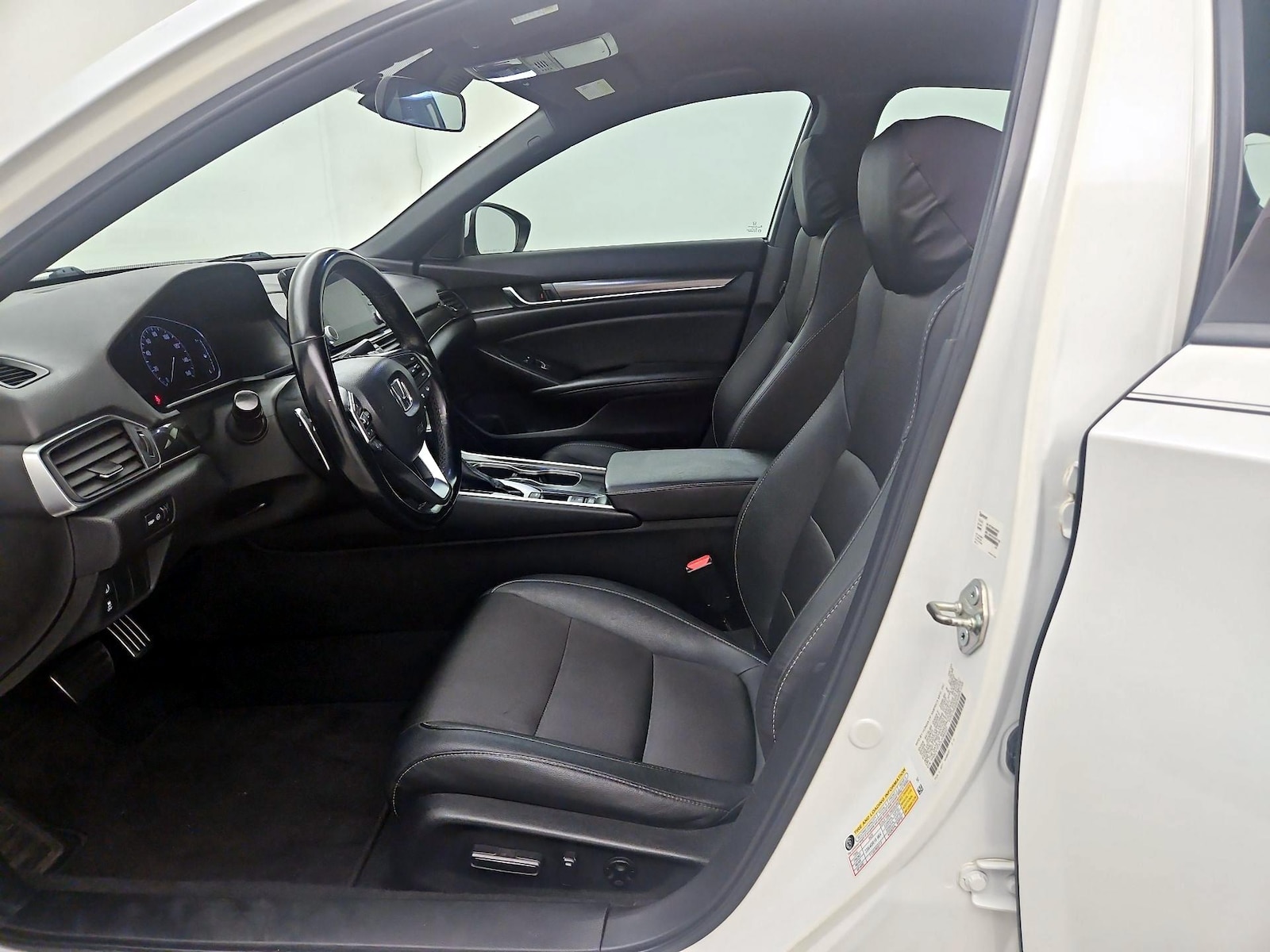 Power Seat(s) & Side Airbags