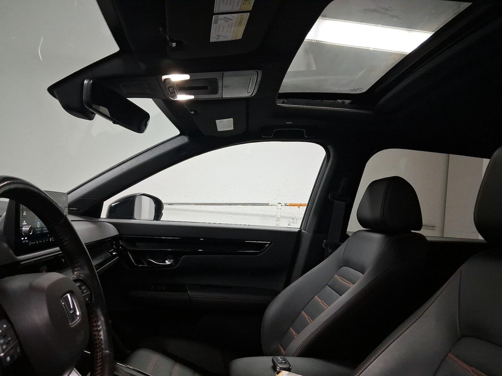 Sunroof(s) & Overhead Airbags