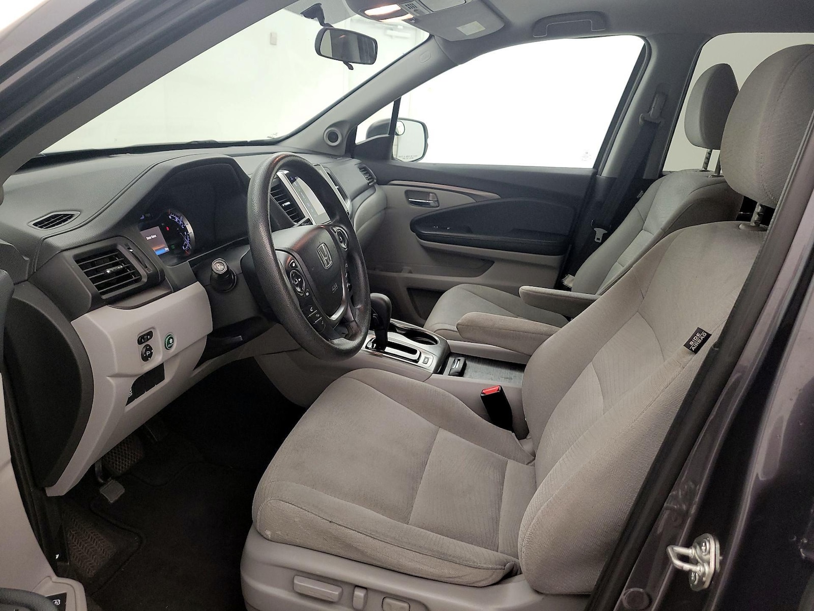 Power Seat(s) & Side Airbags