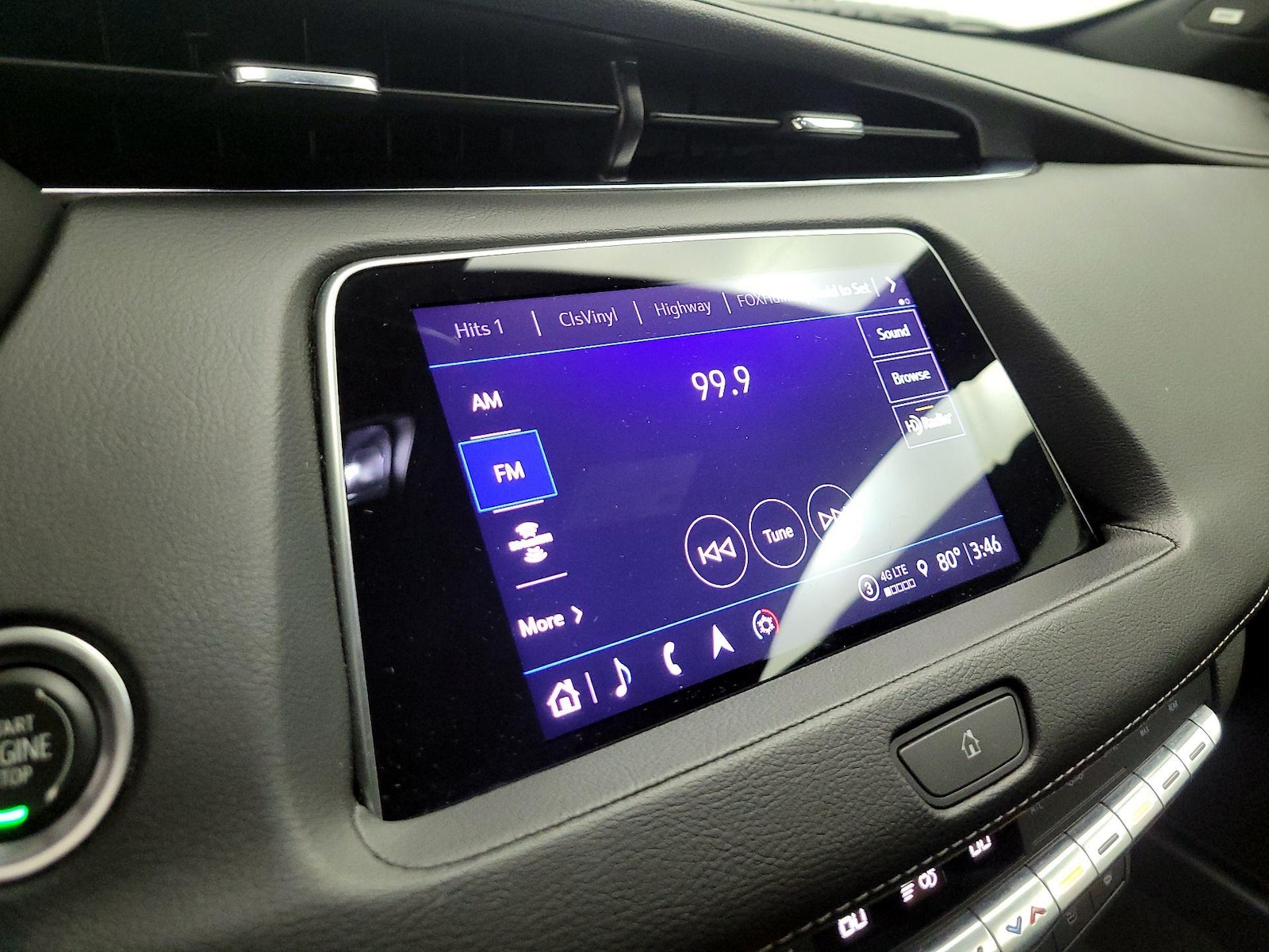 2023 Cadillac XT4 Premium Luxury - Photo 17