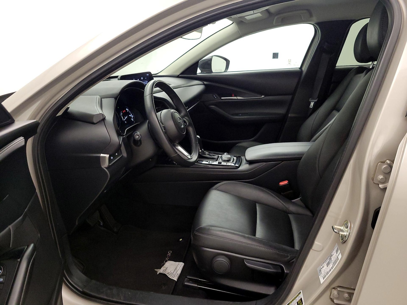 Side Airbags & Leatherette Seats