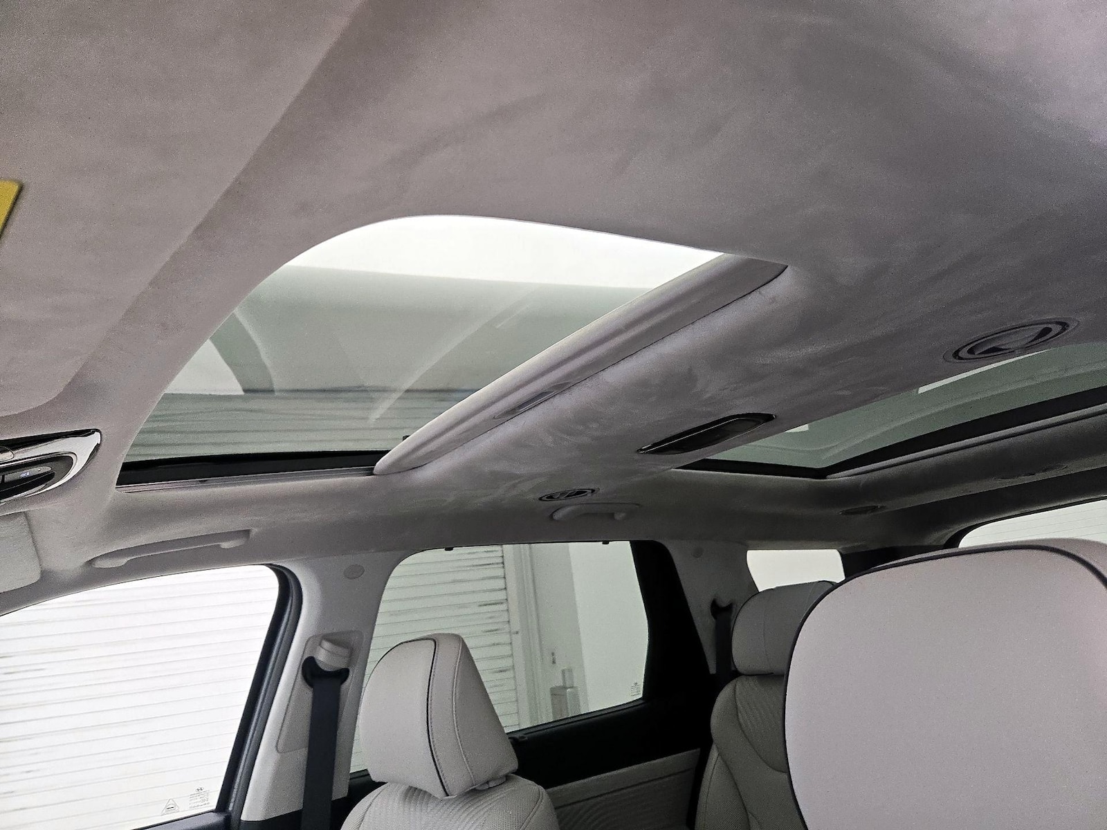 Sunroof(s) & Skylight(s)