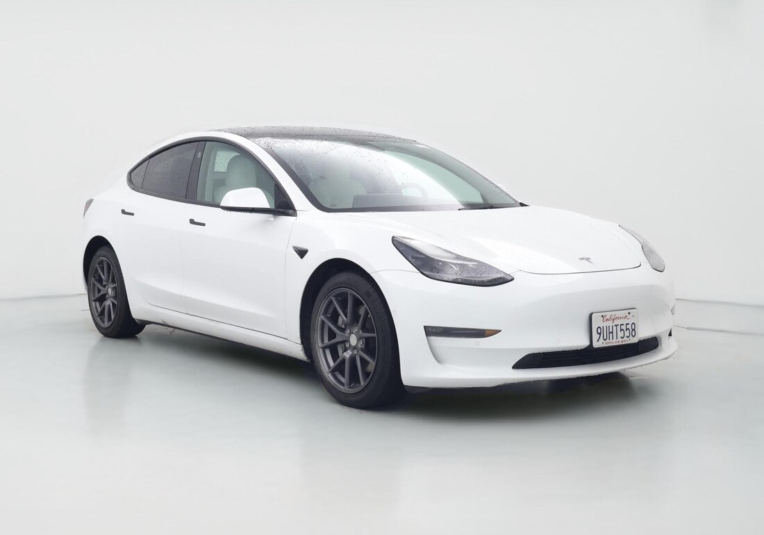 2022 Tesla Model 3 Long Range All-Wheel Drive in White — CarMax photo