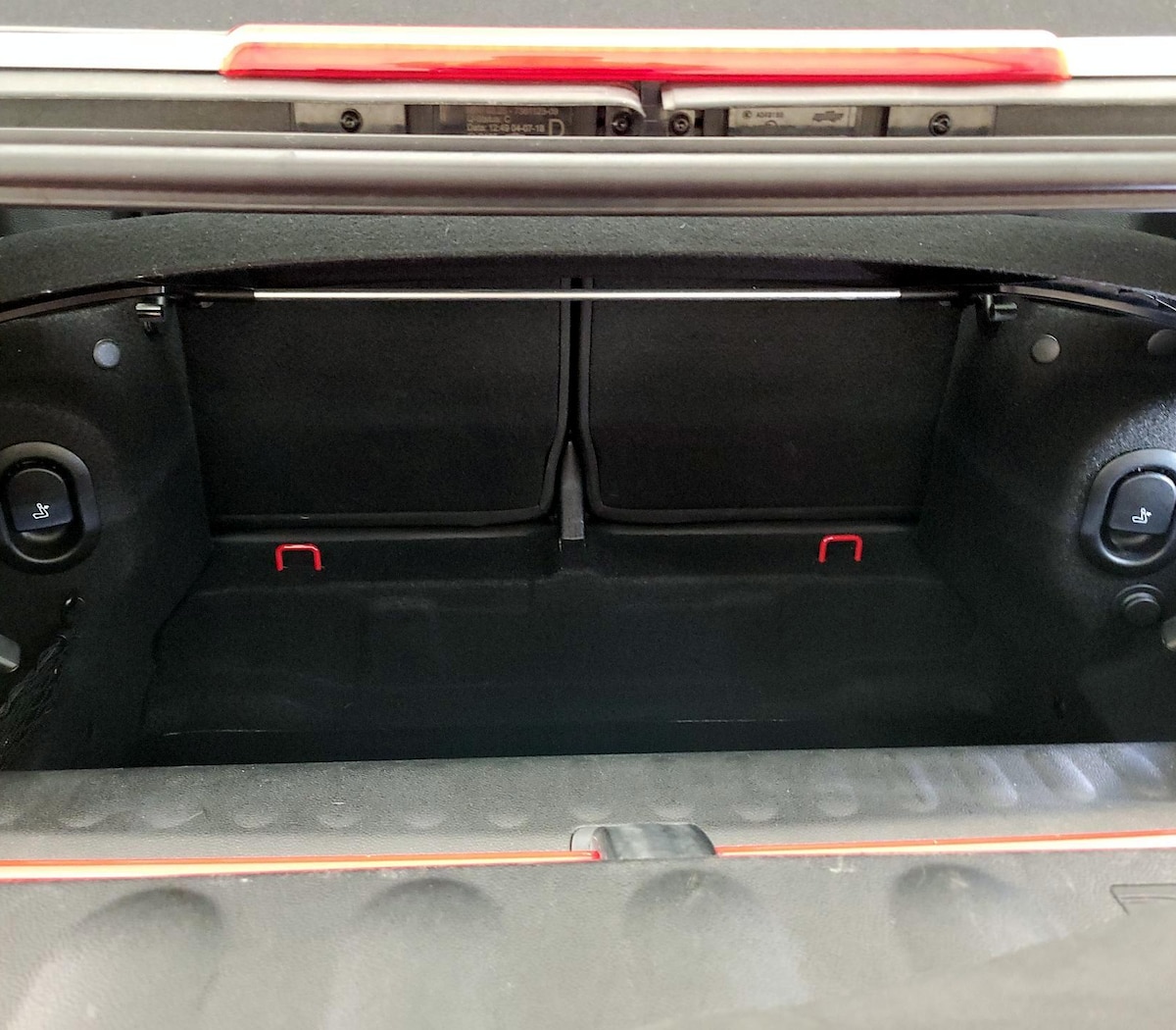 Trunk/Cargo (Seats Up)