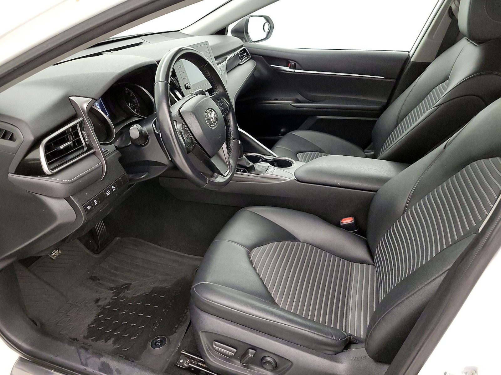 Power Seat(s) & Side Airbags