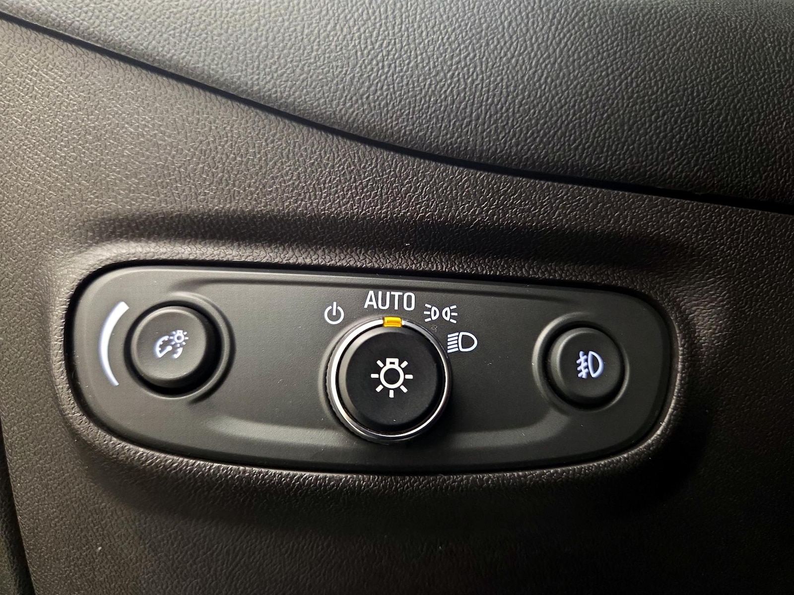 2020 Chevrolet Equinox LT - Photo 14