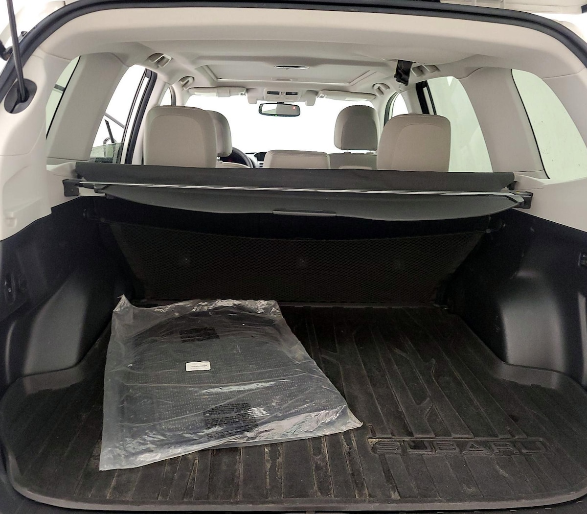 Trunk/Cargo (Seats Up)