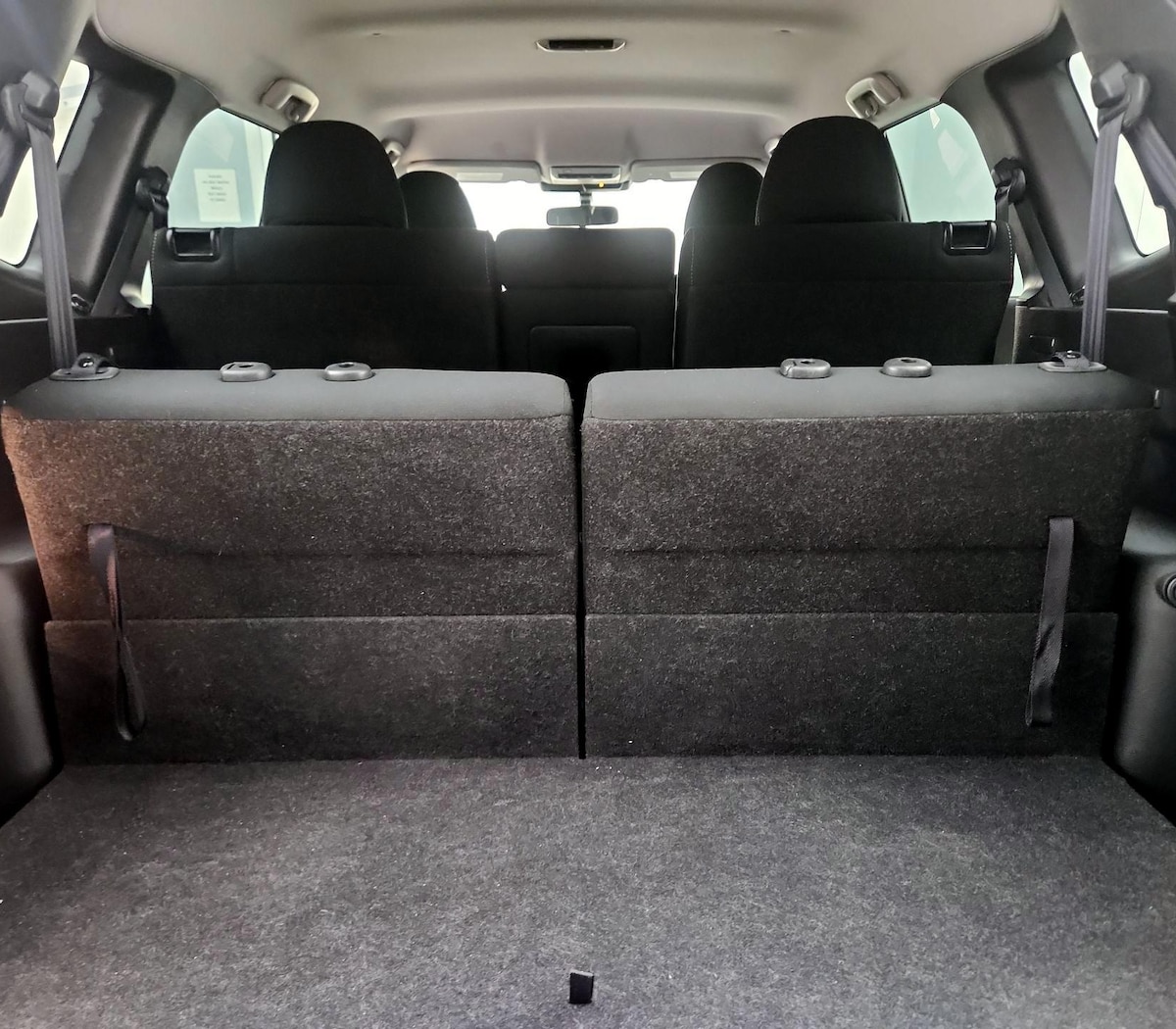 Trunk/Cargo (Seats Up)